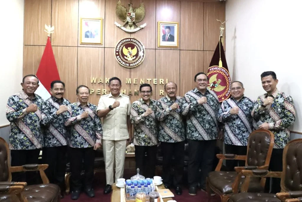 Wamenhan Terima Kunjungan Senior Advisory Group IKAHAN Bahas Penguatan Kerja Sama Pertahanan Indonesia–Australia - Image 4