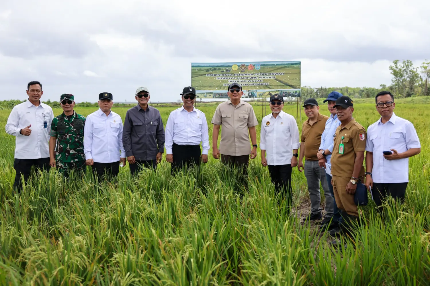 Wanam Resmi Jadi 🌾 Lumbung Pangan Raksasa, Target 1 Juta Hektar Sawah! - Image 3
